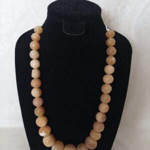 Collier boules en corne naturelle de zebu